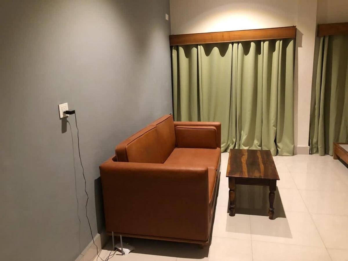 西里古里 Dakini House酒店 外观 照片